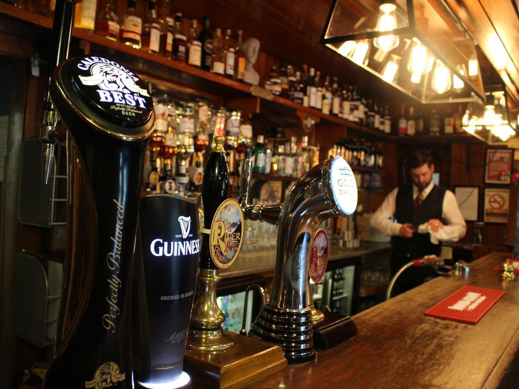 Loch Leven Hotel&distillery Hotel